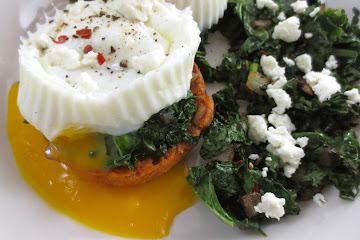 Poached Egg in Silicone Cupcake Mold