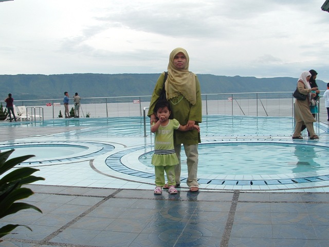 [LakeTobaview92.jpg]