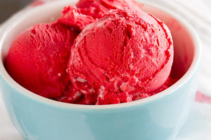 Red Velvet Ice Cream Afterward Marshmallow Swirl