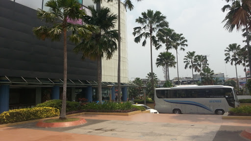 Damri Airport Shuttle Bus Terminal, Plaza Medan Fair 