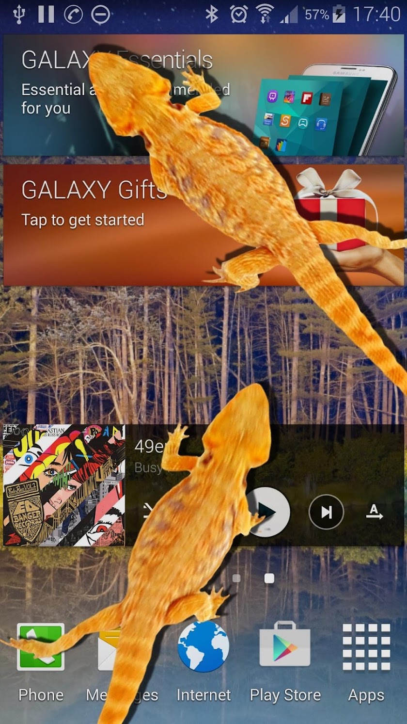 Lizard in phone funny joke Screen 3