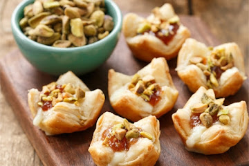 Baked Brie Puffs with Fruit Preserves and Pistachios