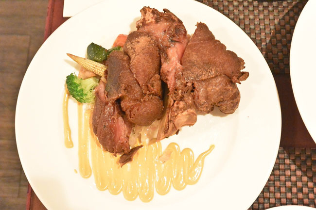 *Kitchen 99*真材實料的豬腳~