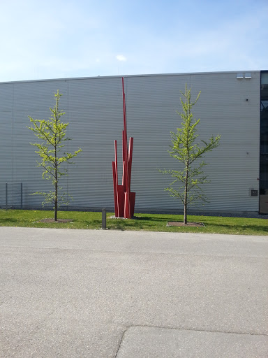 Rote Skulptur aus Stahl