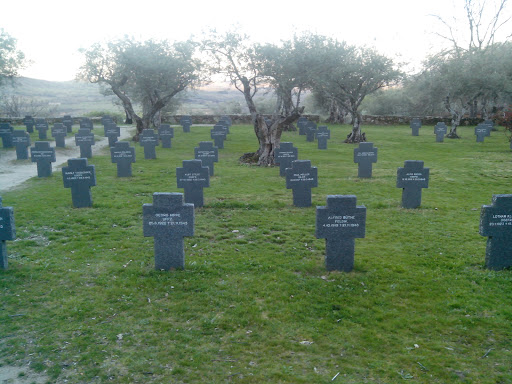 Cementerio Alemán De La Primera Y Segunda Guerra Mundial