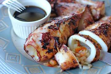 Inihaw na Rellenong Pusit (Grilled Stuffed Squid)