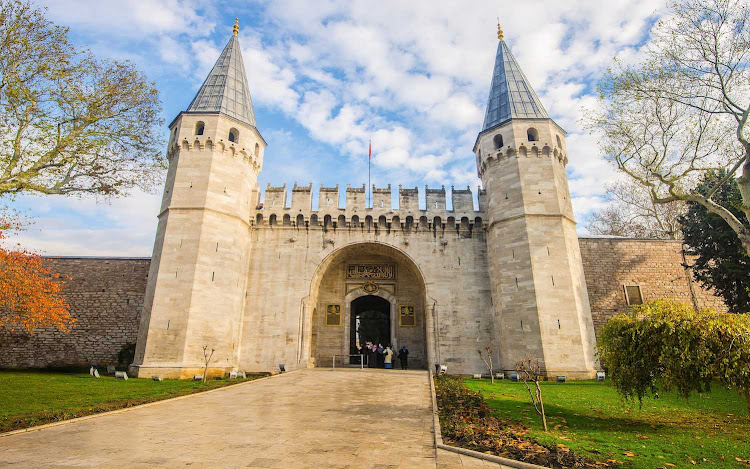 The Gate of Salutation that leads to the Topaki Palace in Istanbul.