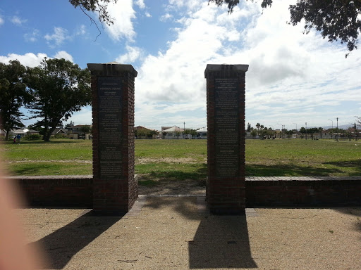 Kromboom Park Memorial Square