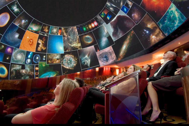 Take in a show of the cosmos and experience a virtual ride into outer space in the planetarium on Queen Mary 2.