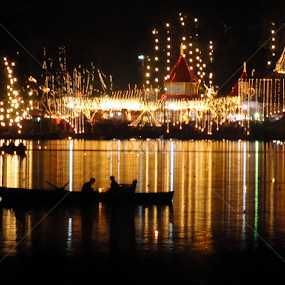 Lights for Light by नवीन जोशी - Landscapes Waterscapes