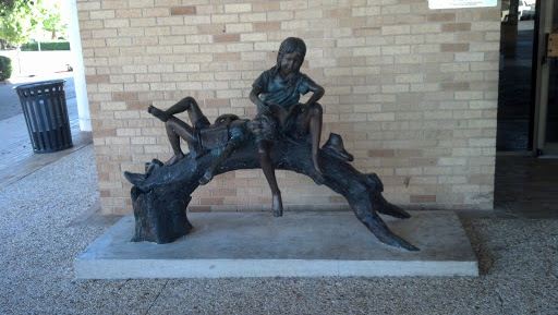 Temple Library Children's Reading Statue
