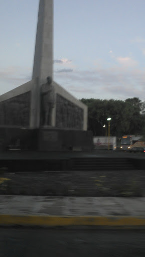 Monumento A Lázaro Cárdena