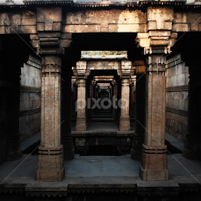 Dada hari ni vaav by Hiren Jogani - Buildings & Architecture Public & Historical