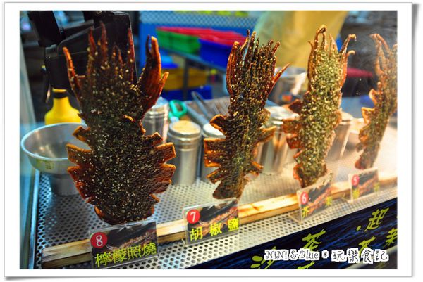 香氣十足~夜市人氣紅不讓【八爪魚鐵板燒烤魷魚】