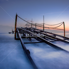 Passing by Mustafa Çetinkaya - Buildings & Architecture Architectural Detail