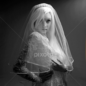 Bride in white by Jason Lovell - Wedding Bride