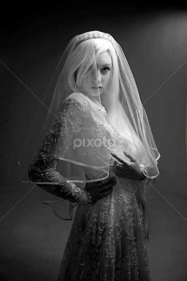 Bride in white by Jason Lovell - Wedding Bride