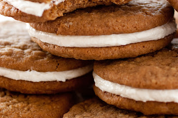 Oatmeal Cream Pies {Little Debbie Upgrade}