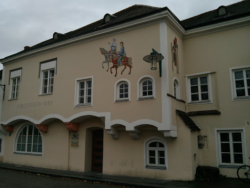 Nibelungen-hof Pöchlarn