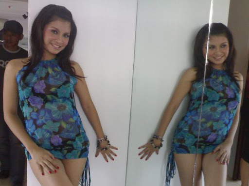 Deriell Jacqueline, Hot Dan Lesbian Oke Asal Jangan Nude | 512 x 384 | 40 kB | jpeg