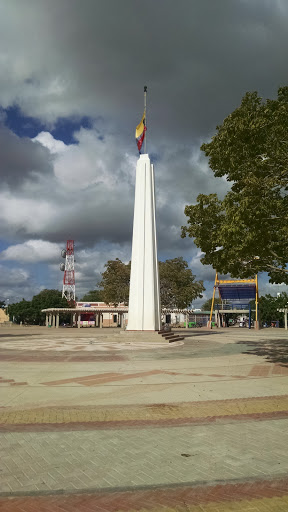 Obelisco Parque Uribia