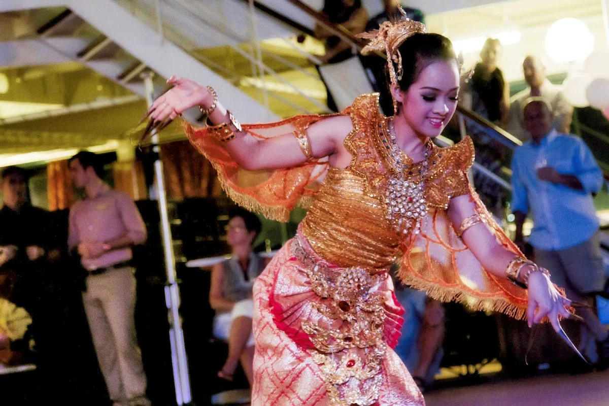 Azamara-Bangkok-ThaiShow - Take in new cultures with the Bangkok Thai show aboard an Azamara cruise ship.