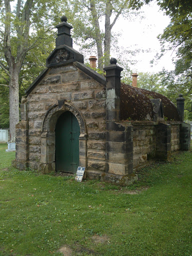 Omnes Moriantur Mausoleum