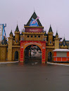 Main Gates Amusement Park Tay Ho