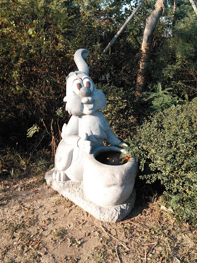 兔八哥和水缸