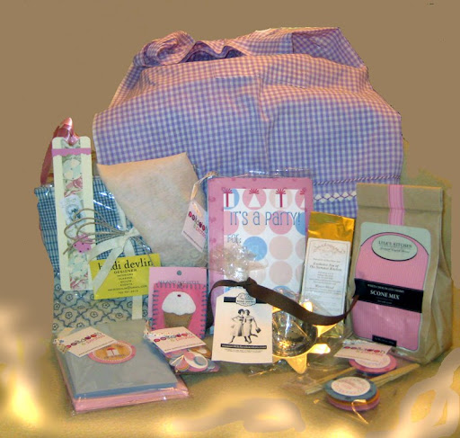 Happy Homemaker Tote Bag. handmade bookmark & vintage hankie - Laura @ Decor 