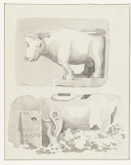 Twee beelden van nijlpaarden in wit marmer op een plein in Brindisi