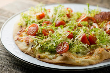 White Salad Pizza