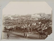 Marktplein met ossen en karren te Johannesburg