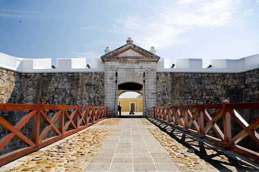 Museo Fuerte de San Diego (Fort of San Diego), a historic military outpost in Acapulco. Older than the United States, the fort's polygon design served as the pattern for the Pentagon.