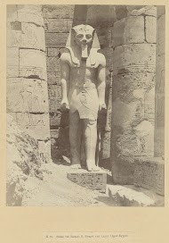 Beeld van Ramses II bij de Luxortempel
