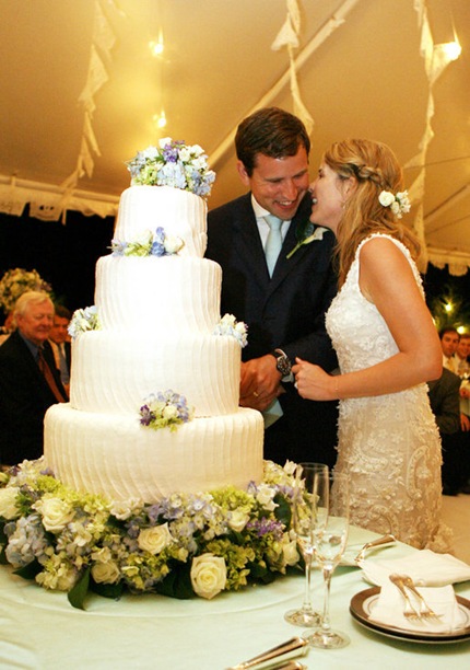 Henry and Jenna Hager pause as they cut their wedding cake Saturday, May 10, 2008, during a reception in their honor following the ceremony at Prairie Chape Ranch near Crawford, Texas.  White House photo by Shealah Craighead