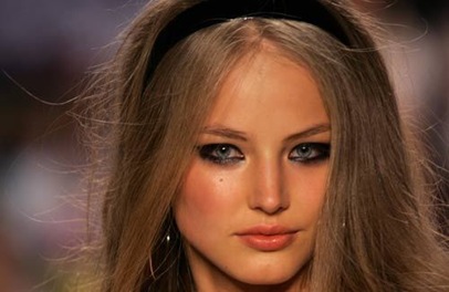 green-eyed model ruslana korshunova photo