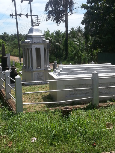 Cemetery Monuments, Yogiyaana