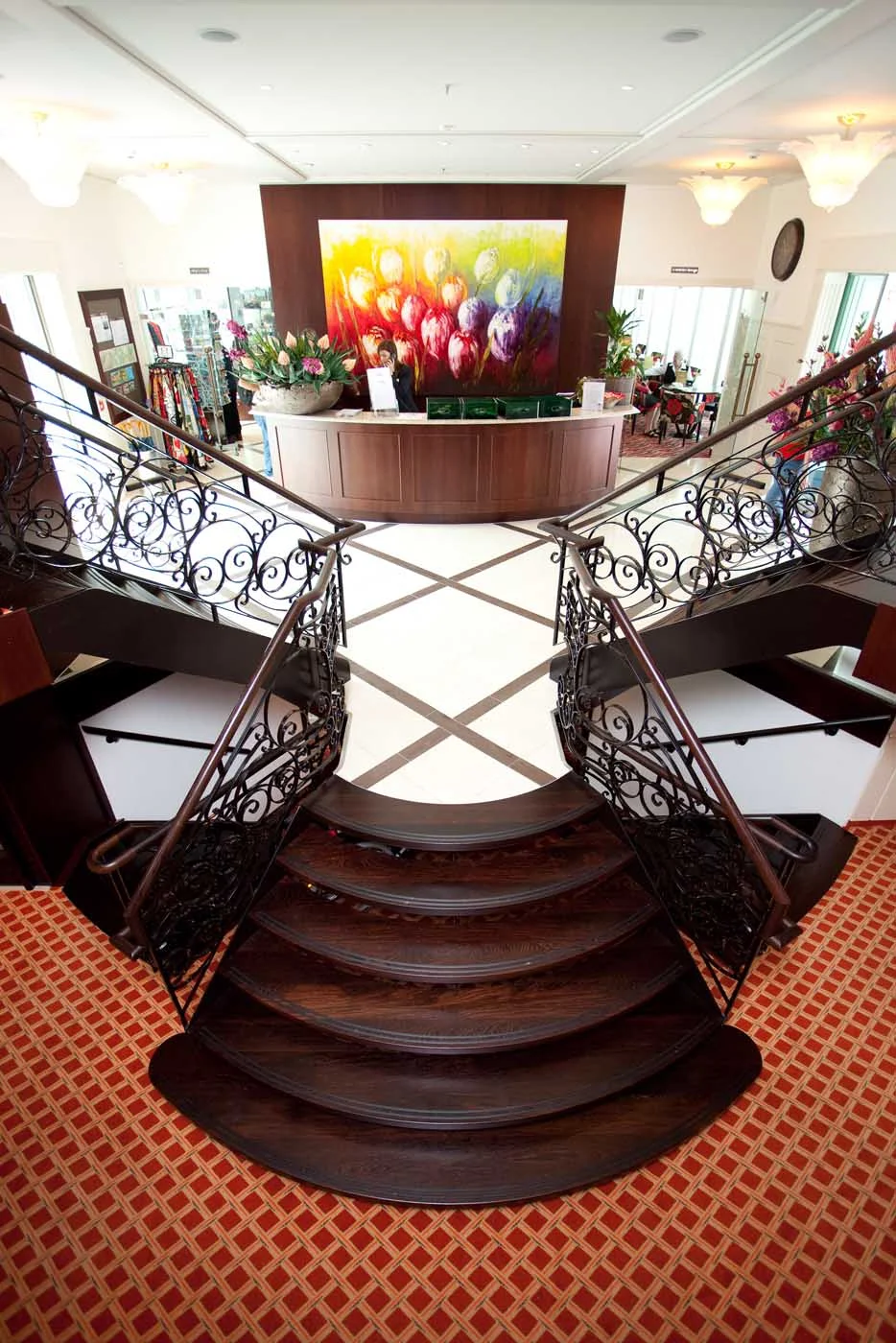 AmaDolce-Reception-Lobby - Guests will appreciate the contemporary artwork and elegant interiors of AmaDolce from AmaWaterways.