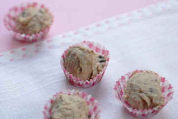 Mint Chocolate Chip Keto Fat Bombs