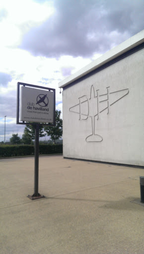 Club de Havilland Airplane Mural
