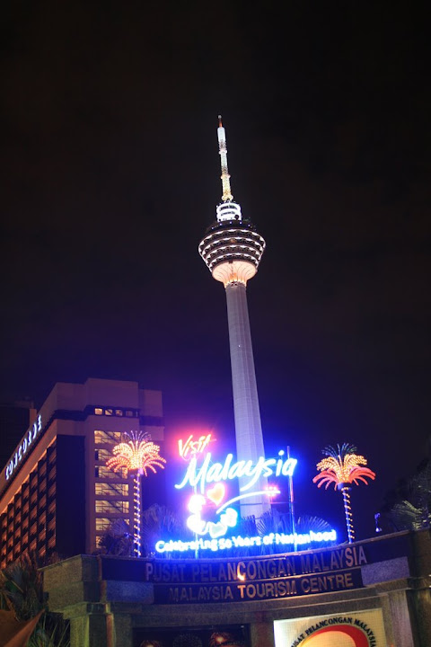 KL Tower devant le MTC