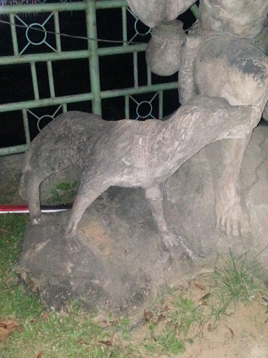 Patung Anjing Wijaya Kusuma