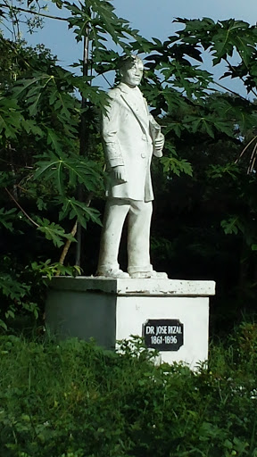 Dr Jose Rizal Statue