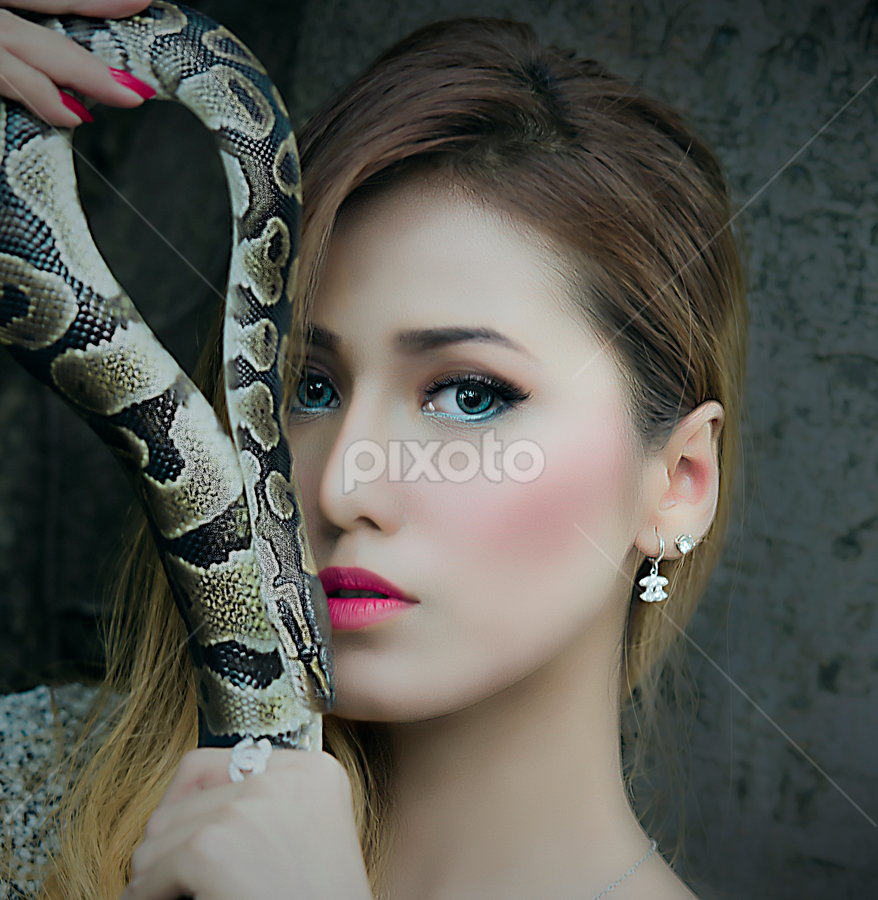 M.N.O. by Eddy Maryamto - People Portraits of Women