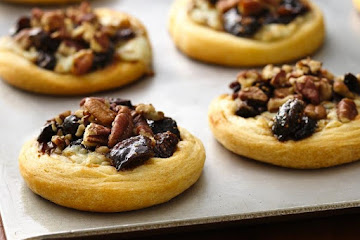 Fig and Blue Cheese Appetizer Tarts