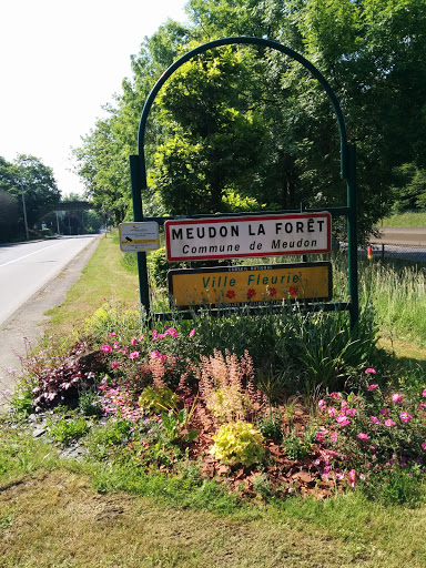 Entrée De Meudon La Forêt