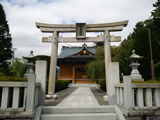 伊奈神社の鳥居