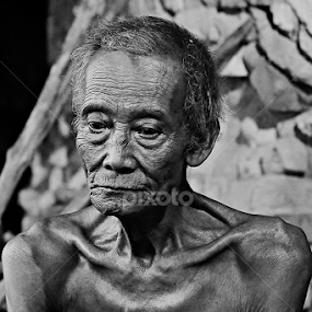 by Hendry Yanto - People Professional People