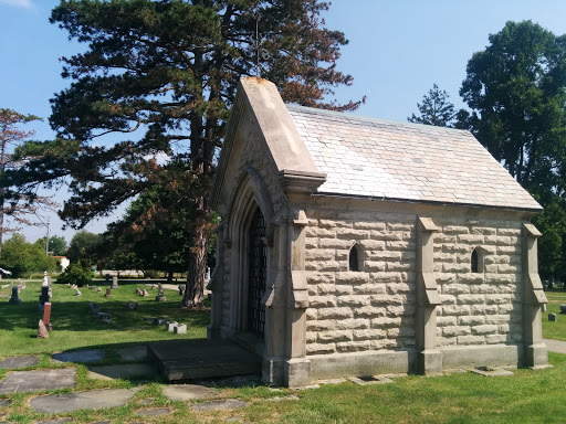 Stongsville Crypt . Built 1885